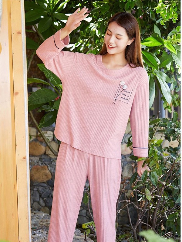 诺茵儿2022秋冬季粉色家居服