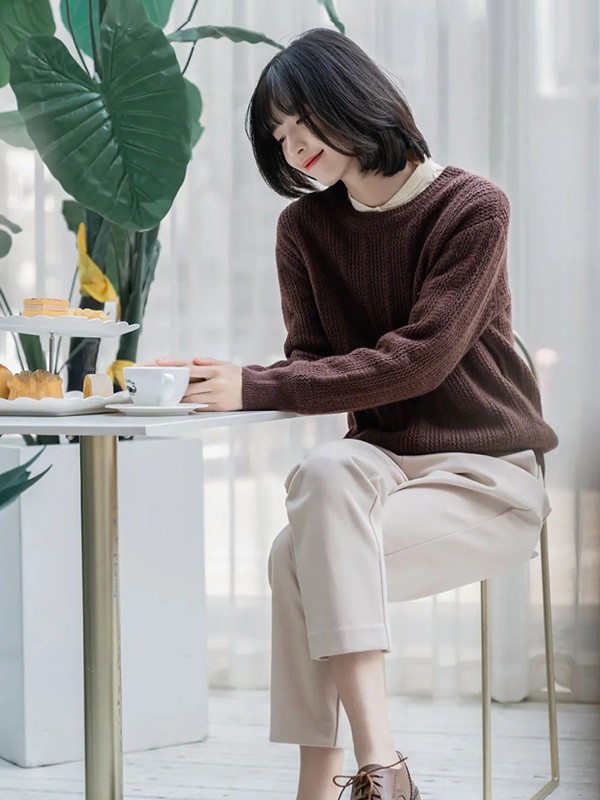 云上写生女装2022秋冬季咖啡色毛衣