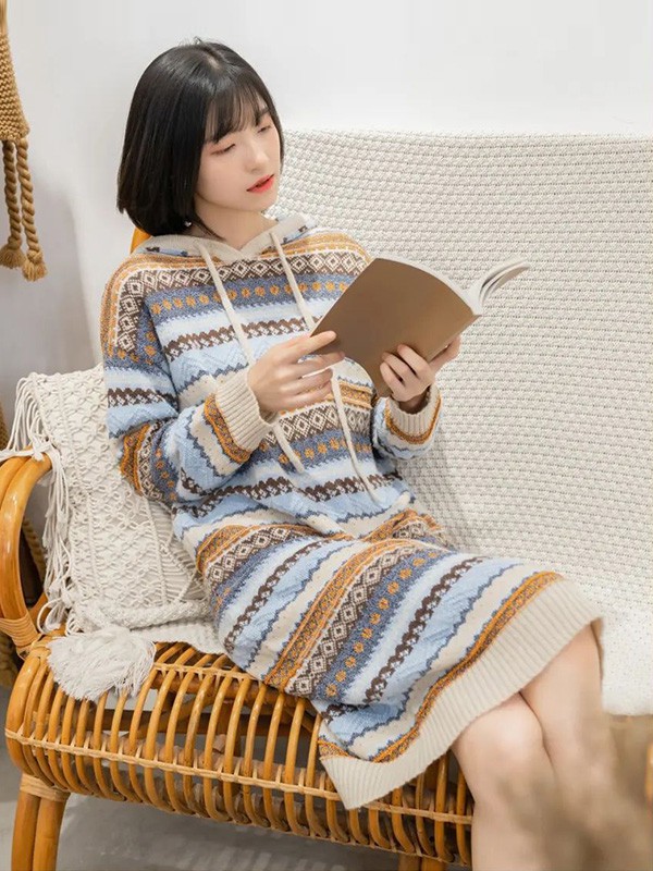 云上写生女装2022秋冬季卡其色卫衣