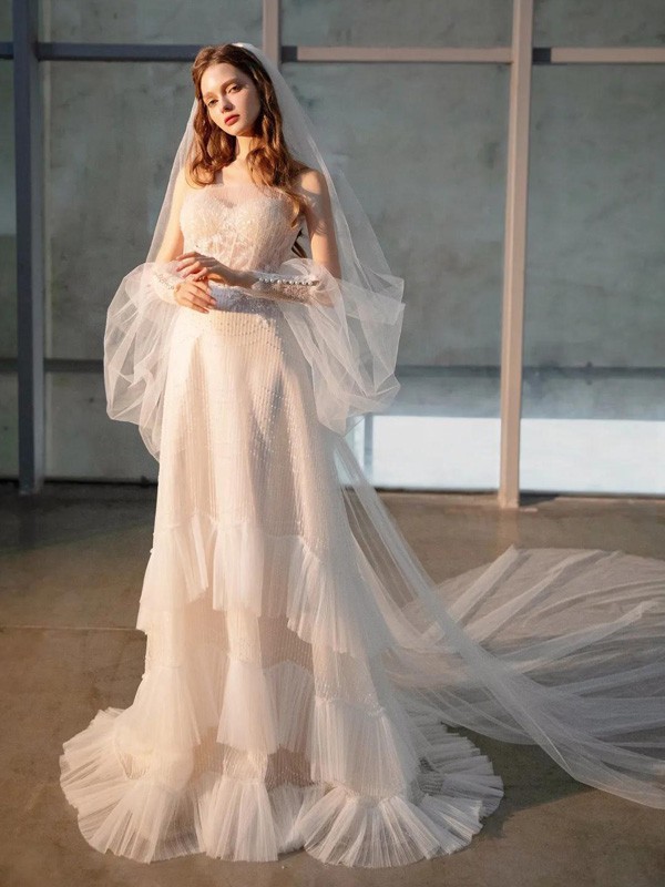 衣纱女装2022秋冬季白色礼服