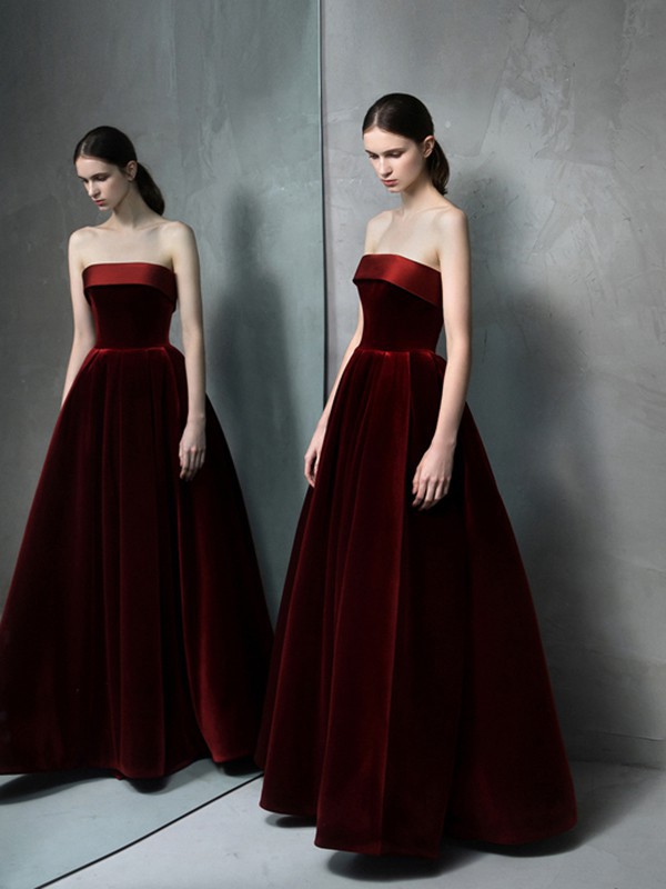 衣纱女装2022秋冬季酒红色礼服