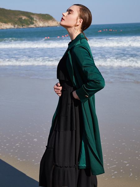 troobe~俏帛女装2022秋冬季绿色风衣