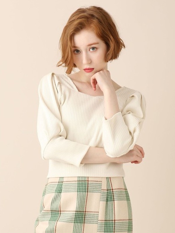 Deicy女装2022秋冬季白色针织衫