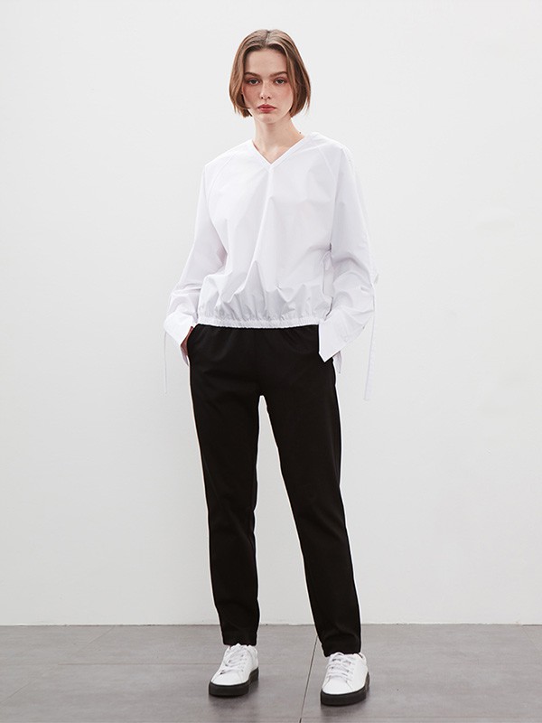 一嘉女装2022秋冬季白色T恤