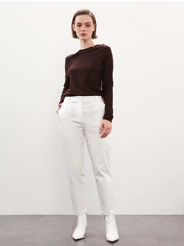 一嘉2022秋冬季咖啡色针织衫