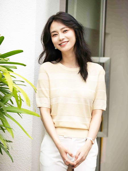 嘉禾利莎2022春夏季米色针织裙