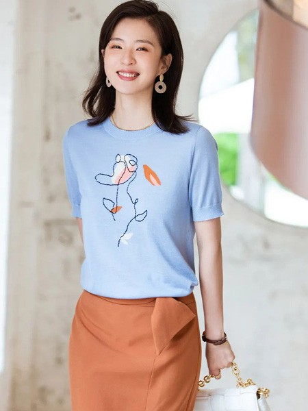 嘉禾利莎女装2022春夏季蓝色T恤