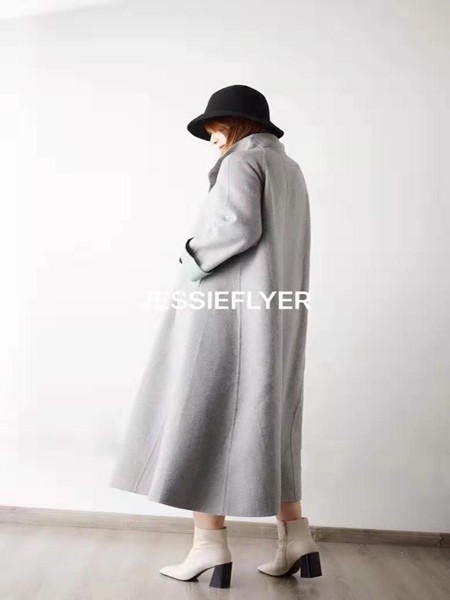 捷西非儿女装2022秋冬季灰色打底衫