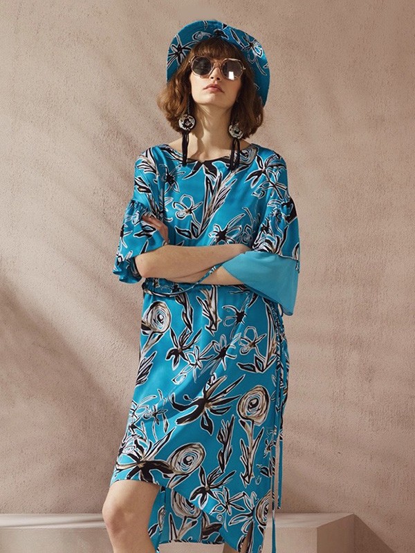 摩多伽格女装2022秋冬季蓝色连衣裙