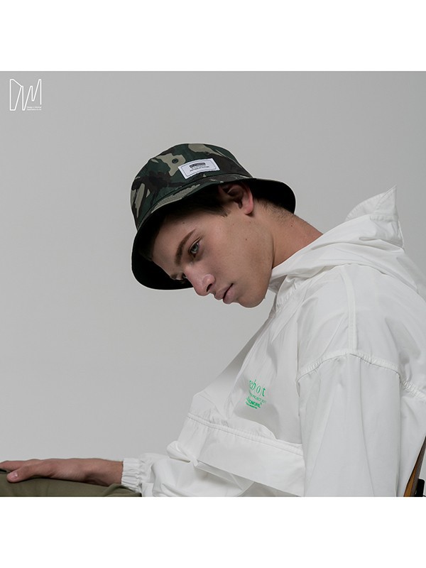 D.N.M休闲装2022秋冬季白色外套