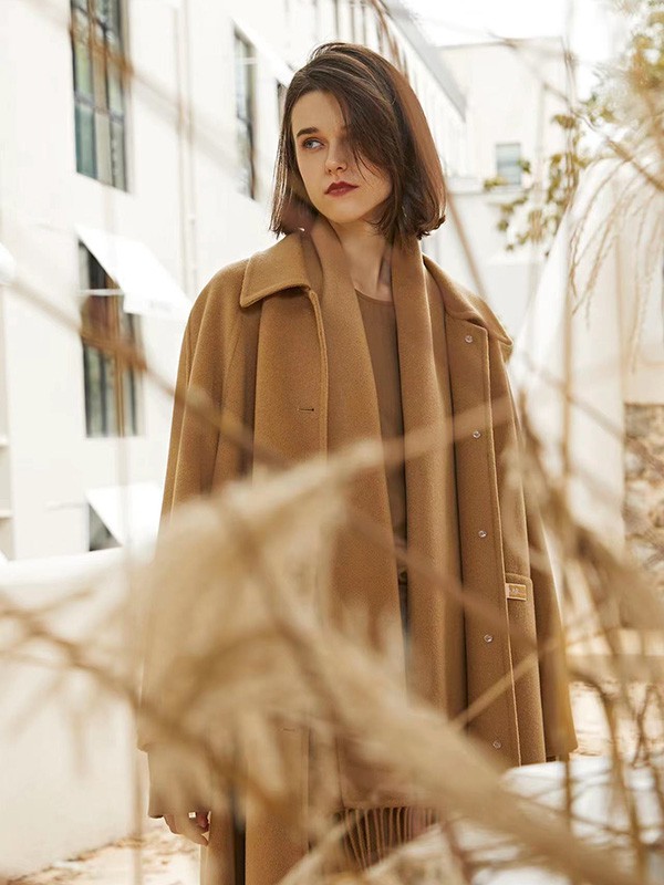 简诣2022秋冬季驼色大衣