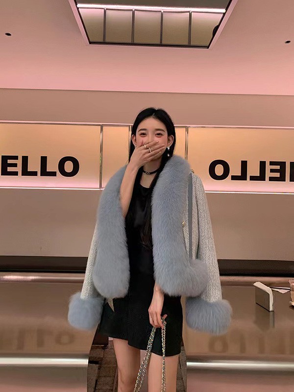 简诣2022秋冬季黑色吊带裙