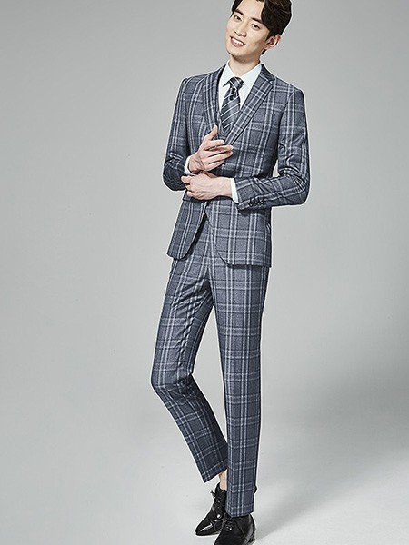 法派特男装2022秋冬季灰色西装