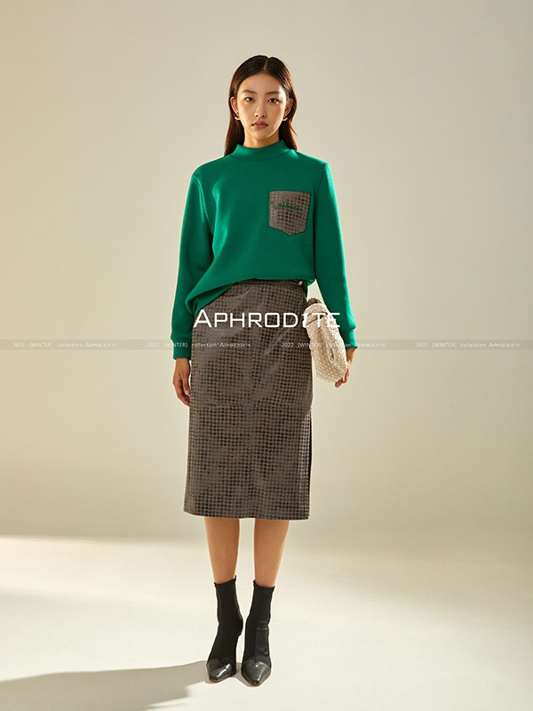 雅芙2022秋冬季蓝色毛衣