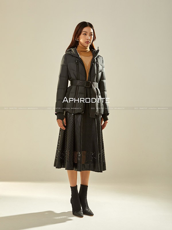 雅芙2022秋冬季黑色半身裙