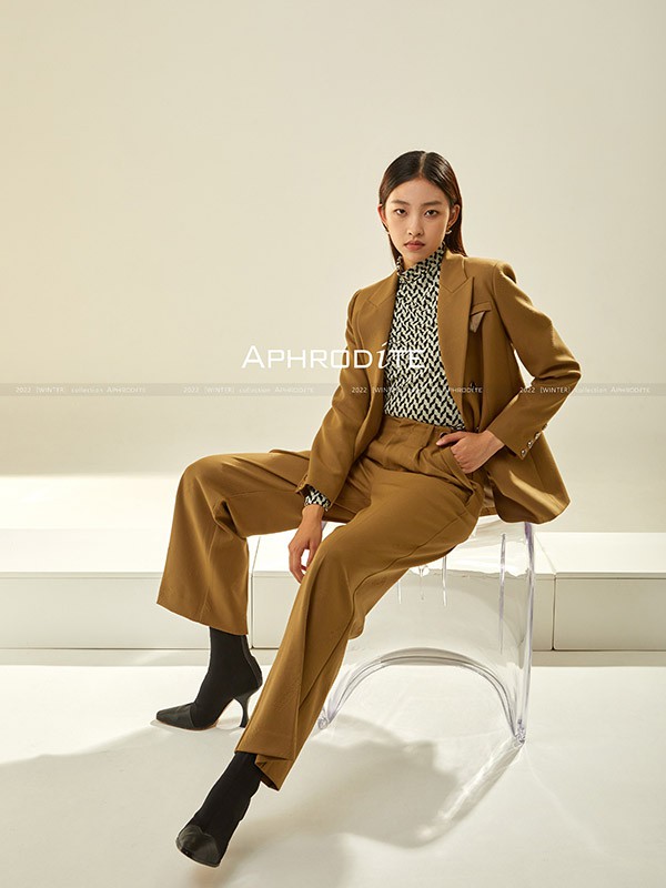 雅芙女装2022秋冬季黄色校服