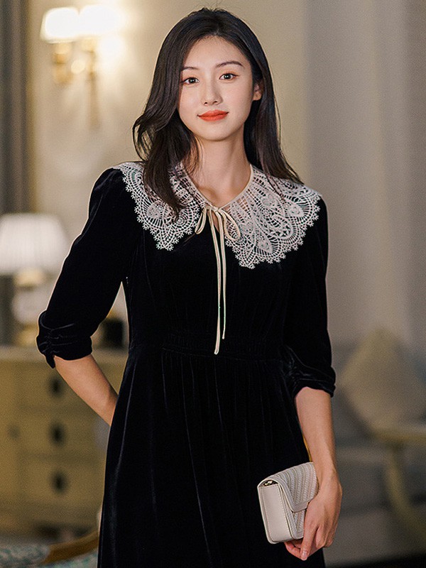 EP雅莹女装2022秋冬季黑色连衣裙