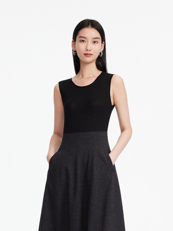 EP雅莹女装2022秋冬季黑色背心
