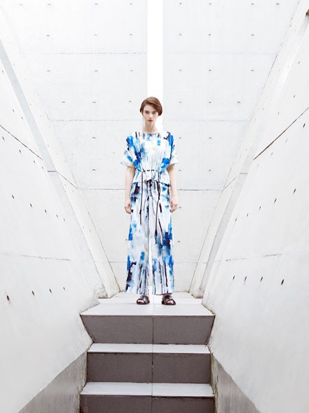 LUDICO女装2022秋冬季白色连衣裙