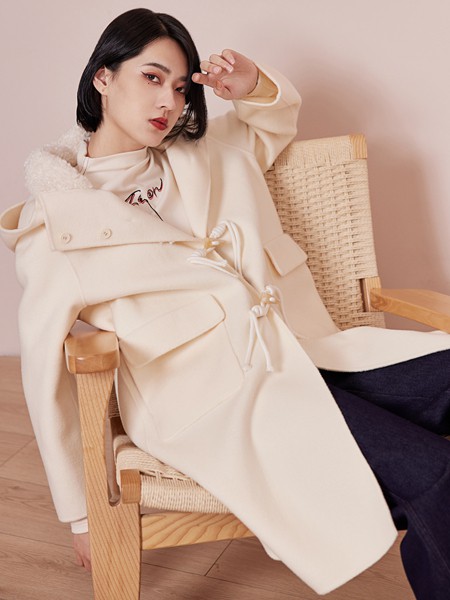 白茶女装2022秋冬季白色棉服