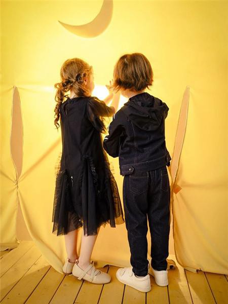 小食梦兽2022秋冬季黑色T恤