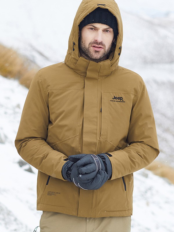 吉普2022秋冬季驼色冲锋衣