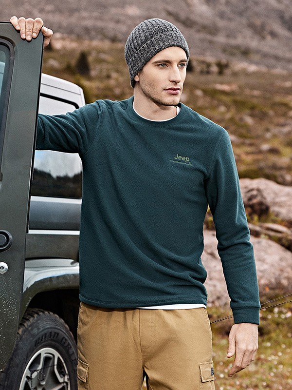 吉普2022秋冬季墨绿色T恤