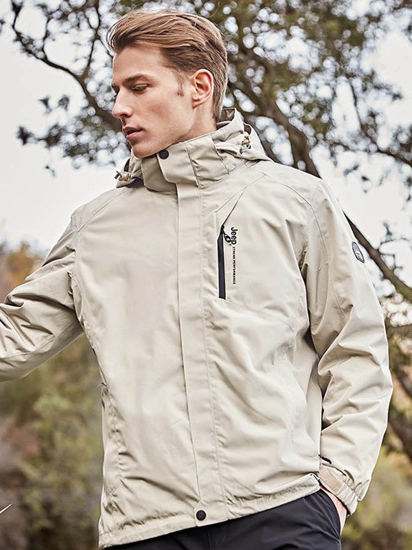 吉普2022秋冬季白色冲锋衣