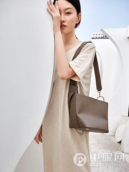 MOKA2022秋冬季白色连体衣