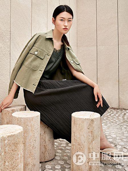 MOKA女装2022秋冬季黑色吊带裙