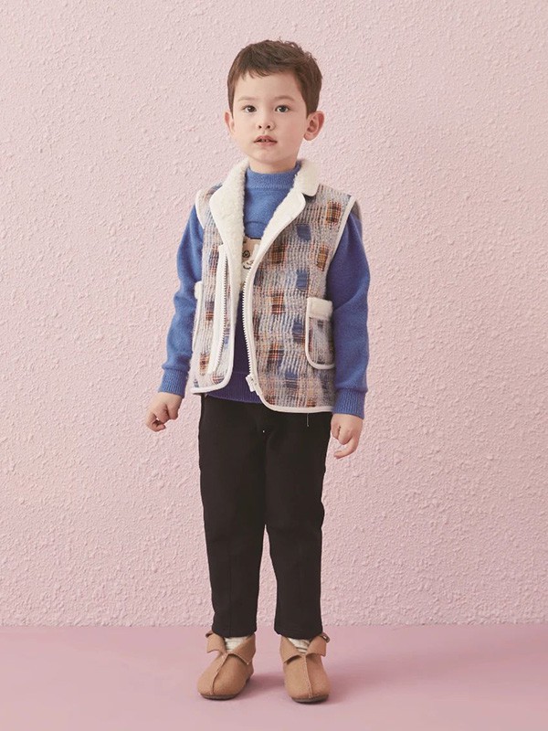 金果果童装2022秋冬季蓝色毛衣