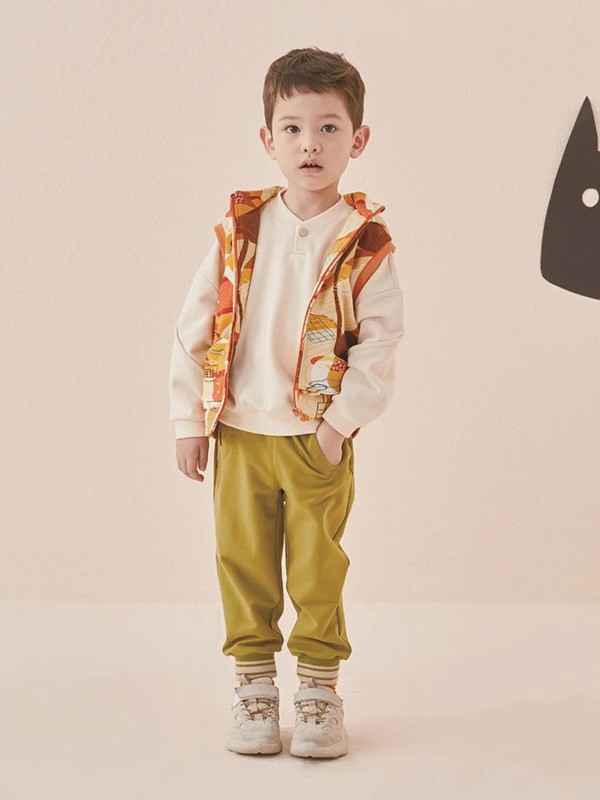 金果果童装2022秋冬季白色T恤