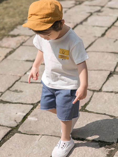 世纪童话童装2023春夏季白色T恤