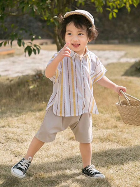 世纪童话童装2023春夏季白色衬衫