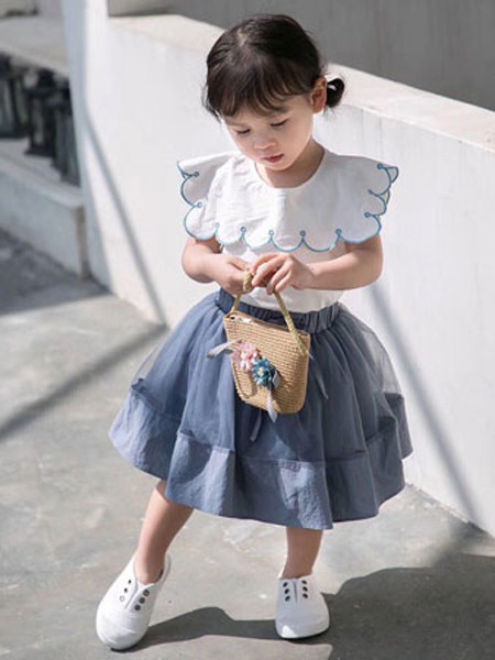 世纪童话童装2023春夏季蓝色半身裙