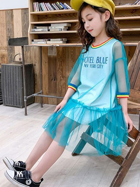 世纪童话童装2023春夏季白色连衣裙