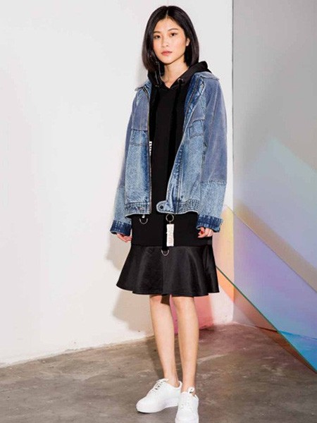 MDC女装2022秋冬季黑色卫衣