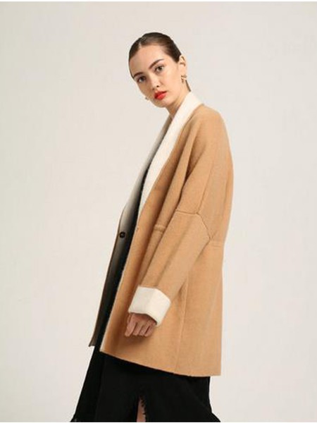 BOBO&TOTO女装2022秋冬季卡其色大衣