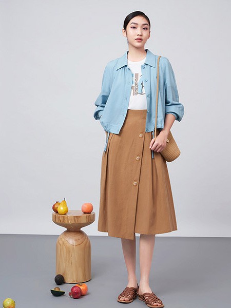 易菲女装2022秋冬季军绿色半身裙