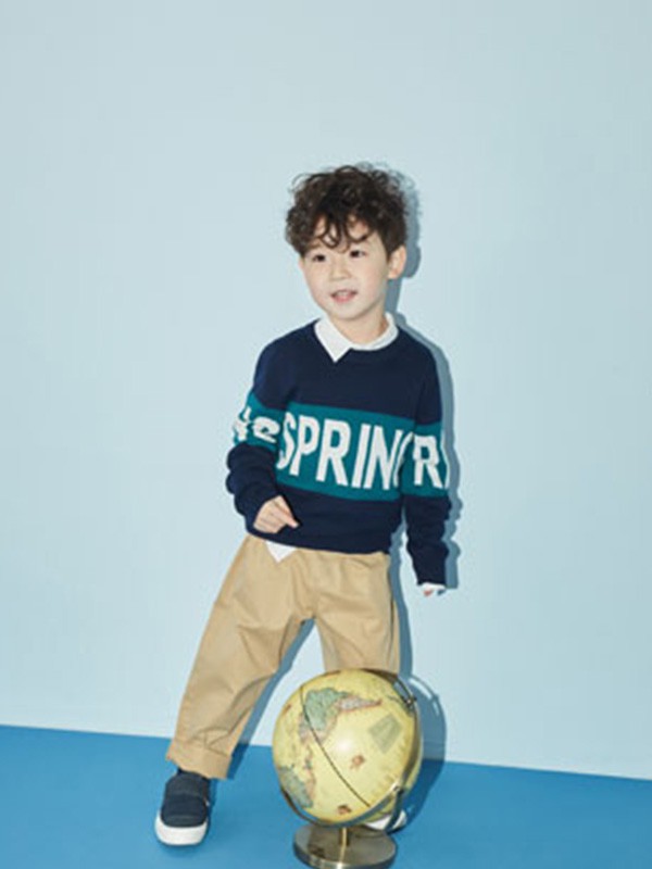 艾卡米勒童装2022秋冬季黑色T恤