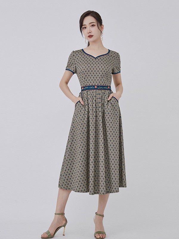 茉希女装2023秋冬季灰色连衣裙