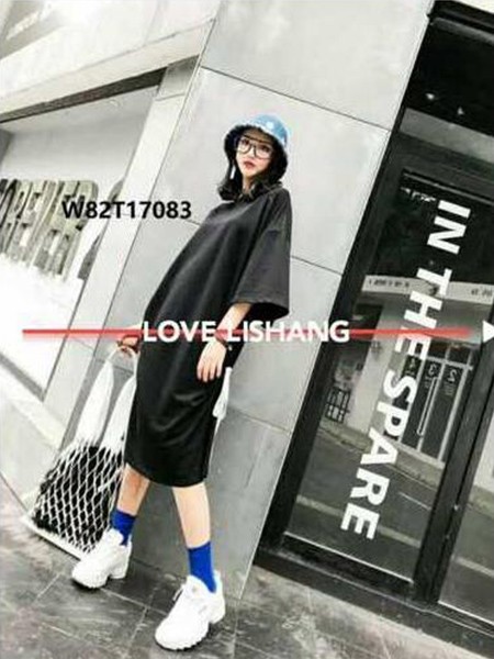 栗尚女装2022秋冬季黑色连衣裙