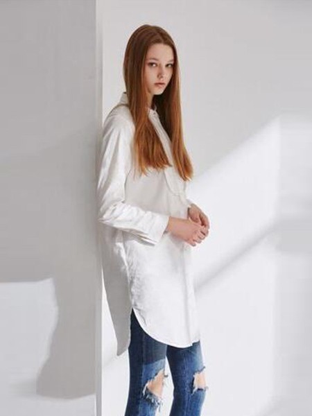 栗尚女装2022秋冬季白色衬衫