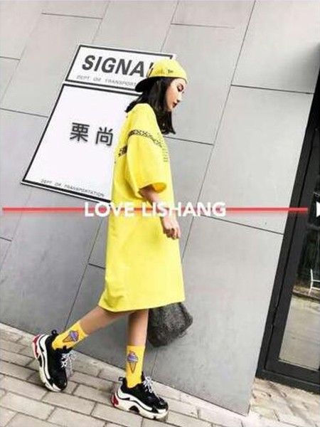 栗尚女装2022秋冬季黄色连衣裙