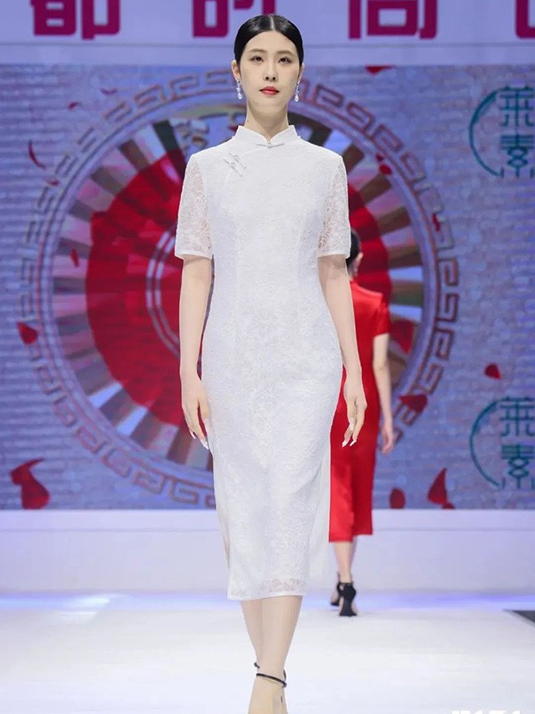 莱素女装2023春夏季白色旗袍