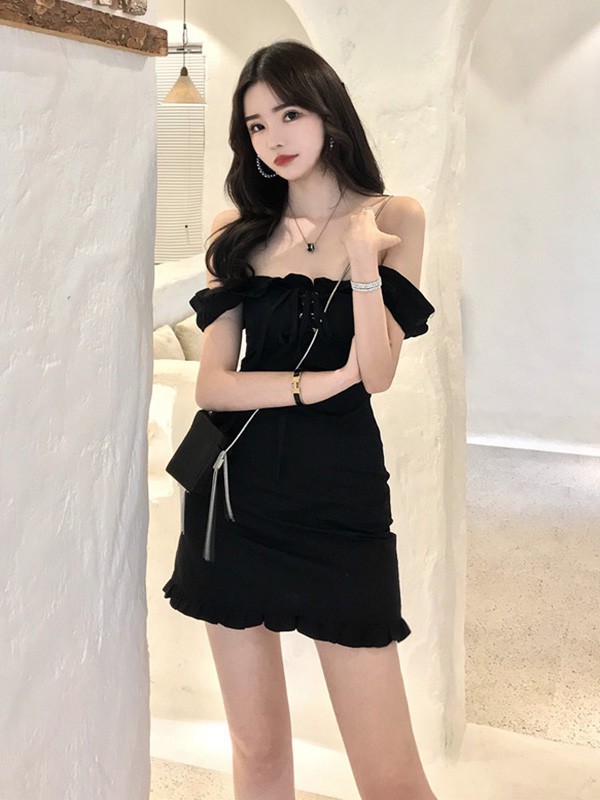 蔻贝卡女装2023春夏季黑色连衣裙