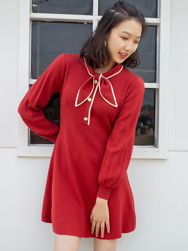 阿凡卓女装2022秋冬季红色连衣裙