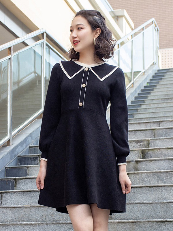 阿凡卓女装2022秋冬季黑色连衣裙