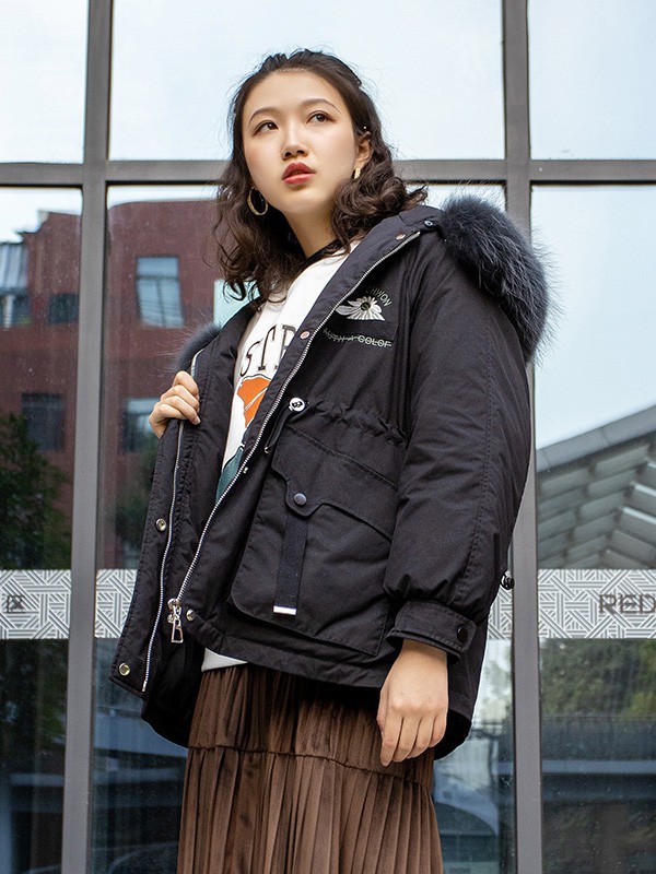 阿凡卓女装2022秋冬季黑色棉服