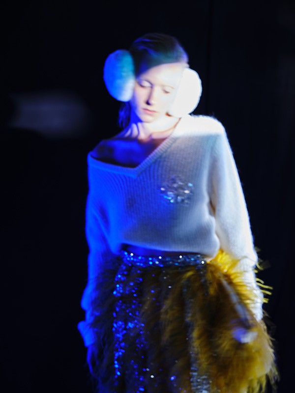 MYMO2022秋冬季白色针织衫